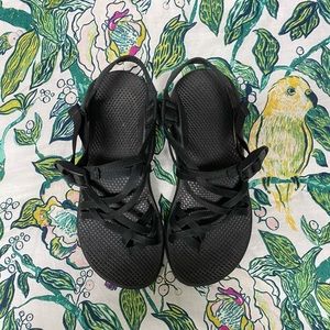 Chaco Toe-Strap Sandals (size 9)